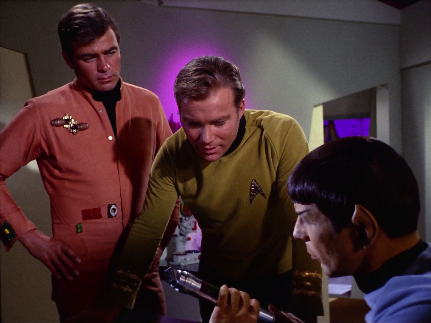 ariane179254_StarTrek_2x09_Metamorphosis_2041.jpg