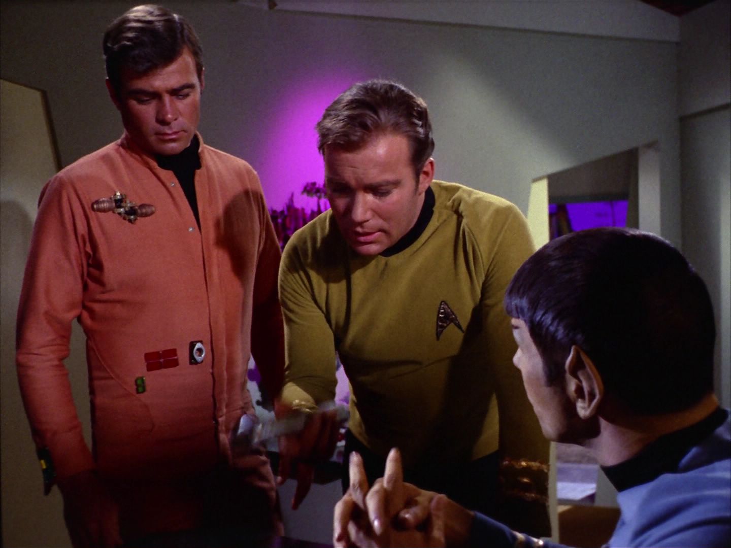 ariane179254_StarTrek_2x09_Metamorphosis_2047.jpg