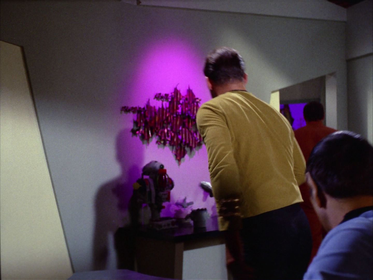ariane179254_StarTrek_2x09_Metamorphosis_2055.jpg