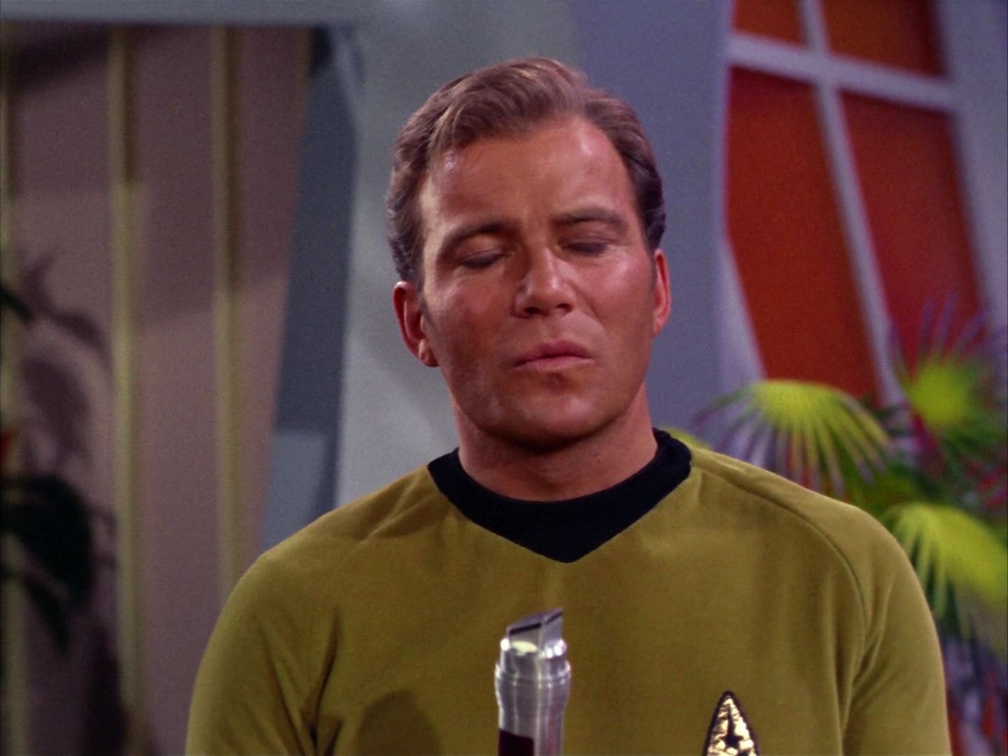 ariane179254_StarTrek_2x09_Metamorphosis_2170.jpg