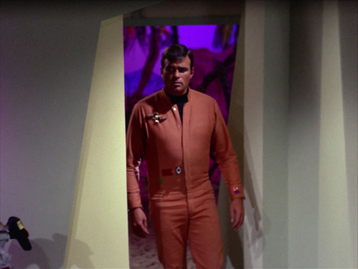 ariane179254_StarTrek_2x09_Metamorphosis_2323.jpg