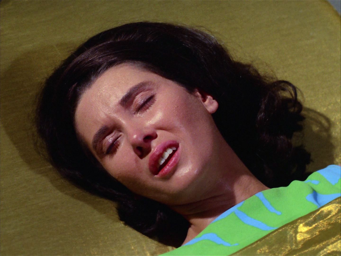 ariane179254_StarTrek_2x09_Metamorphosis_2481.jpg