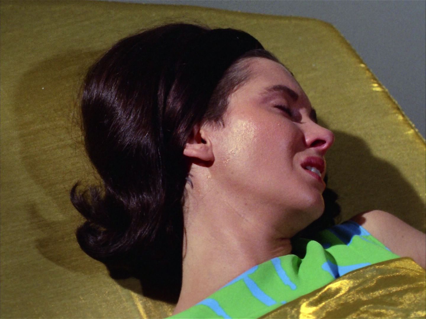 ariane179254_StarTrek_2x09_Metamorphosis_2533.jpg