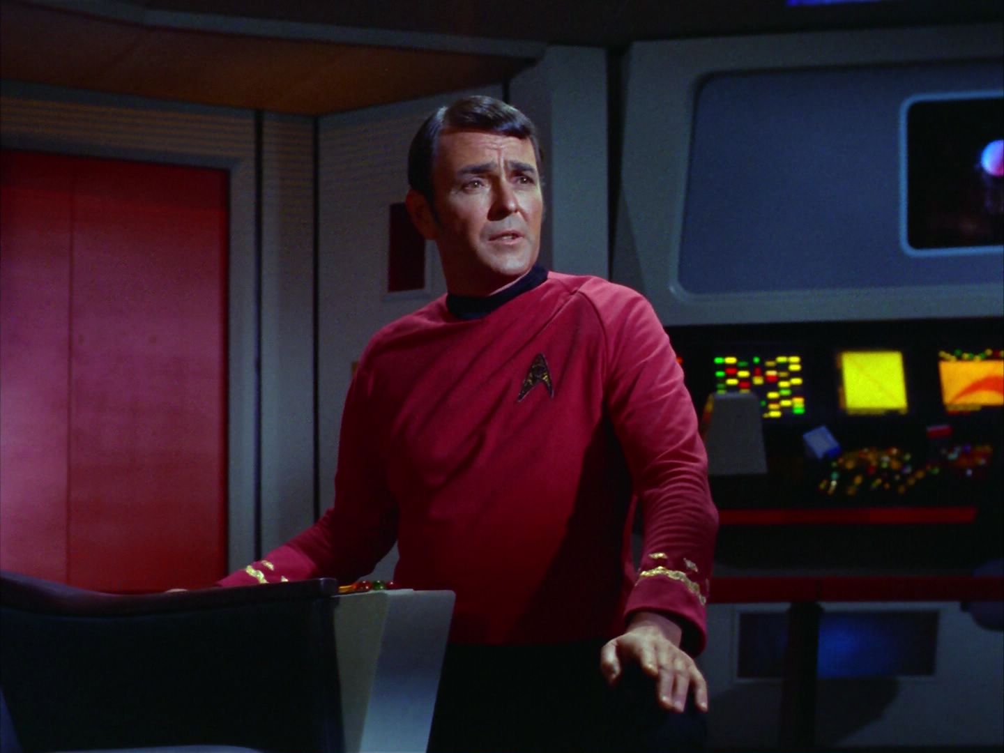 ariane179254_StarTrek_2x09_Metamorphosis_2572.jpg