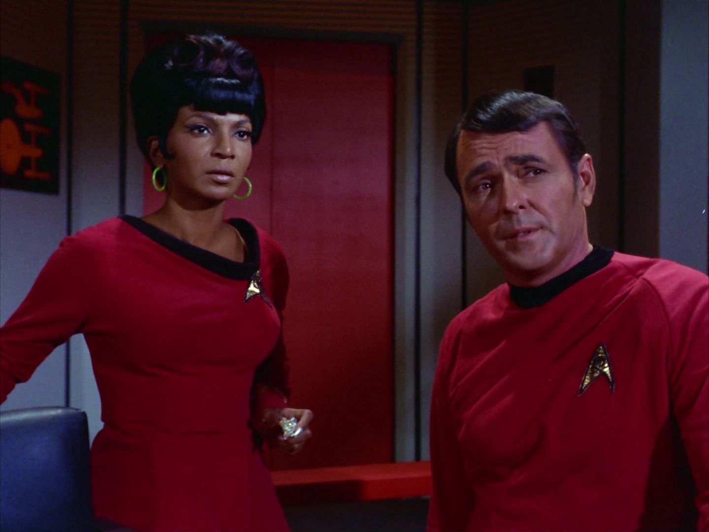 ariane179254_StarTrek_2x09_Metamorphosis_2600.jpg