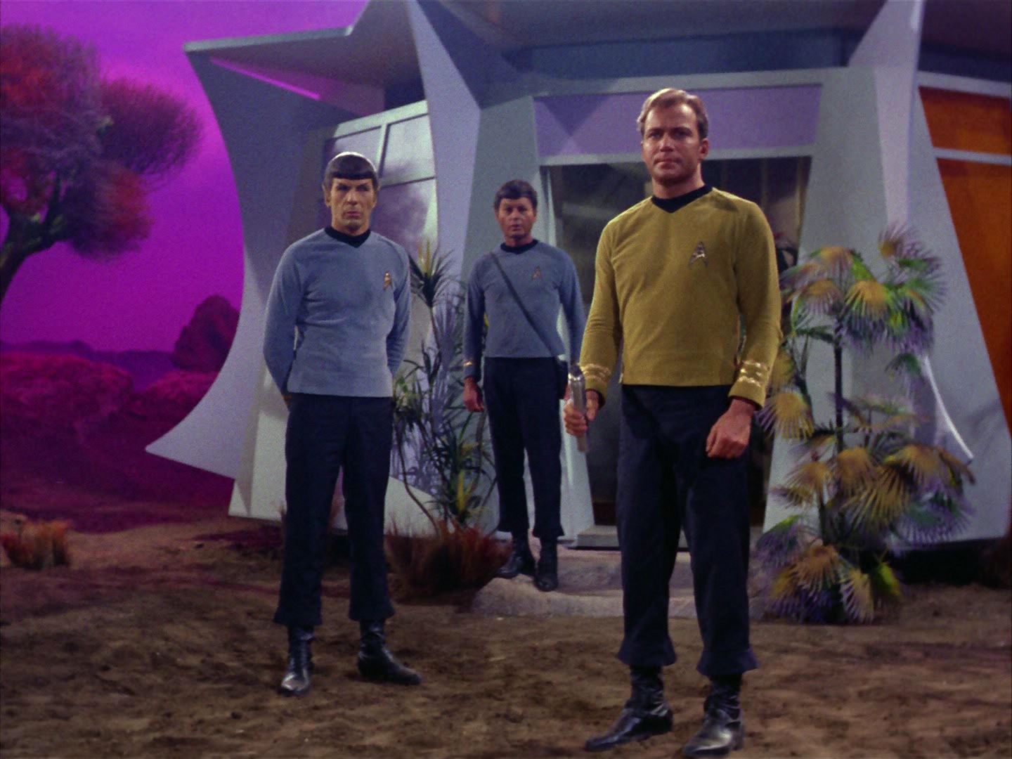 ariane179254_StarTrek_2x09_Metamorphosis_2788.jpg