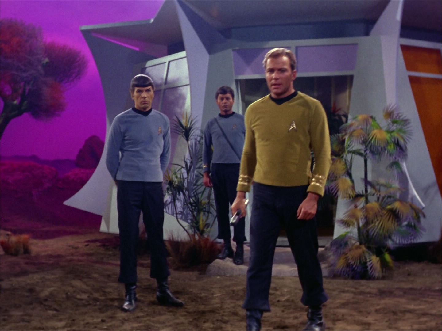 ariane179254_StarTrek_2x09_Metamorphosis_2789.jpg