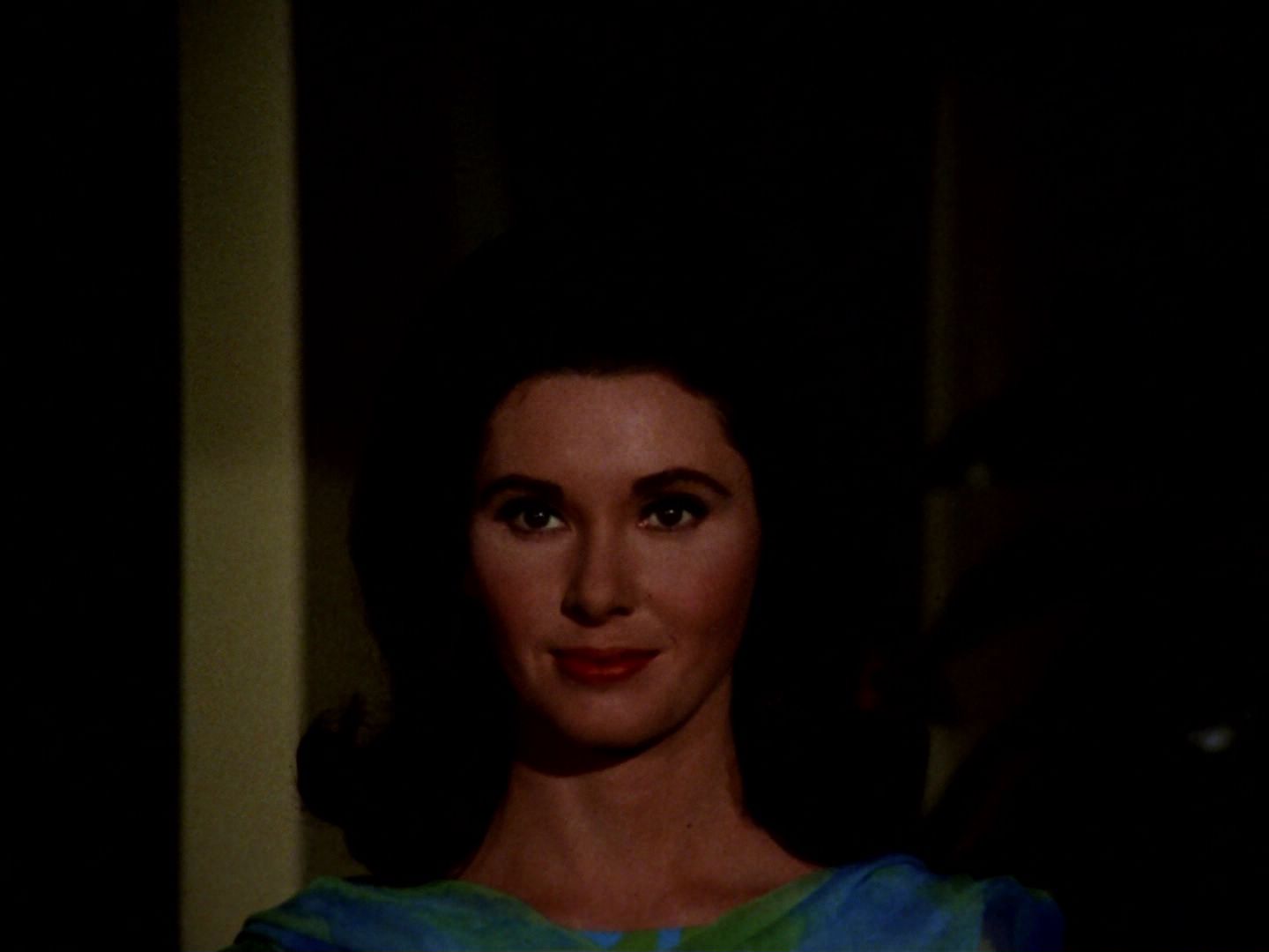 ariane179254_StarTrek_2x09_Metamorphosis_2834.jpg