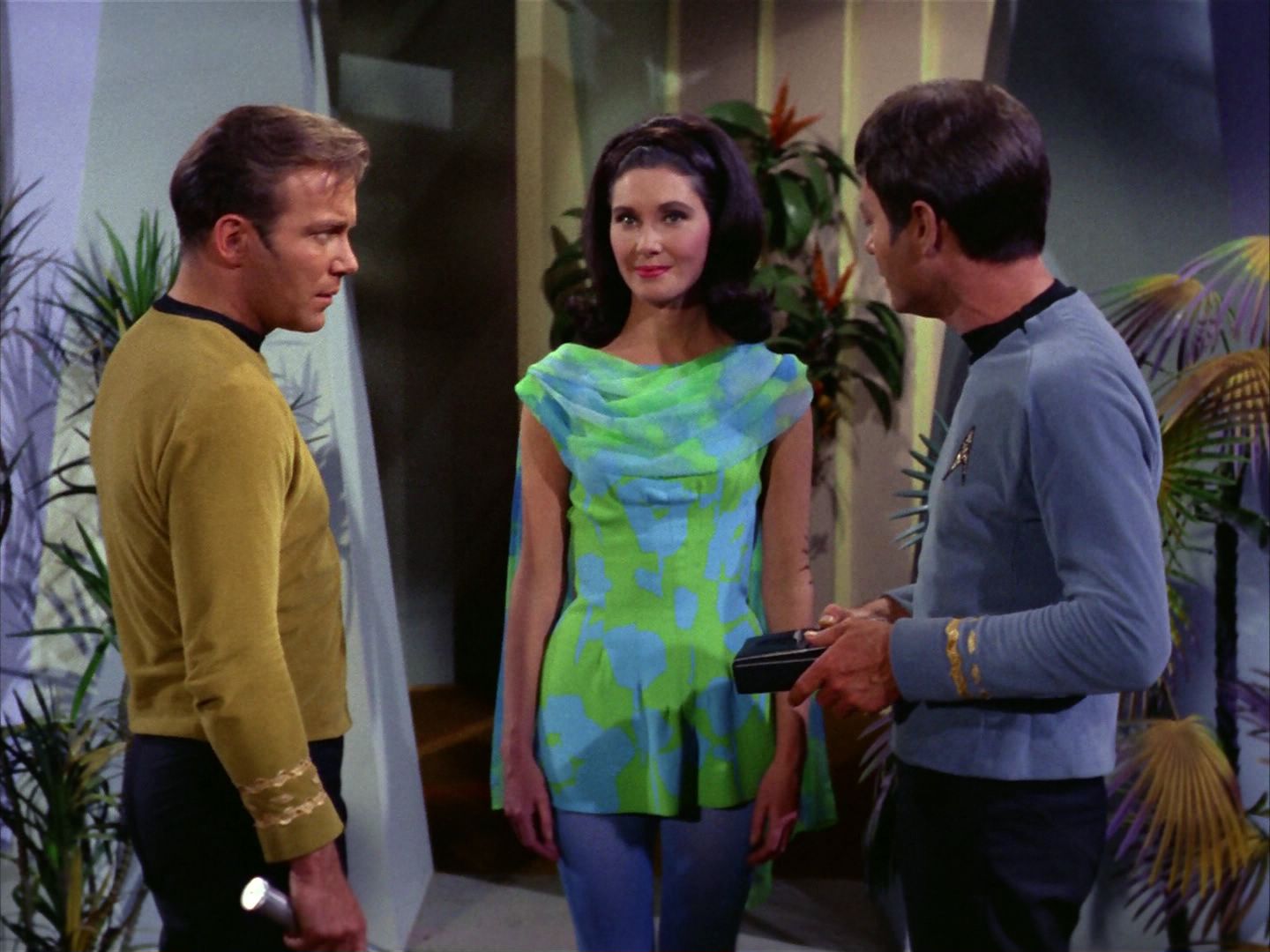 ariane179254_StarTrek_2x09_Metamorphosis_2867.jpg