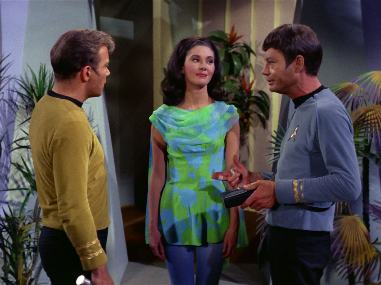 ariane179254_StarTrek_2x09_Metamorphosis_2871.jpg