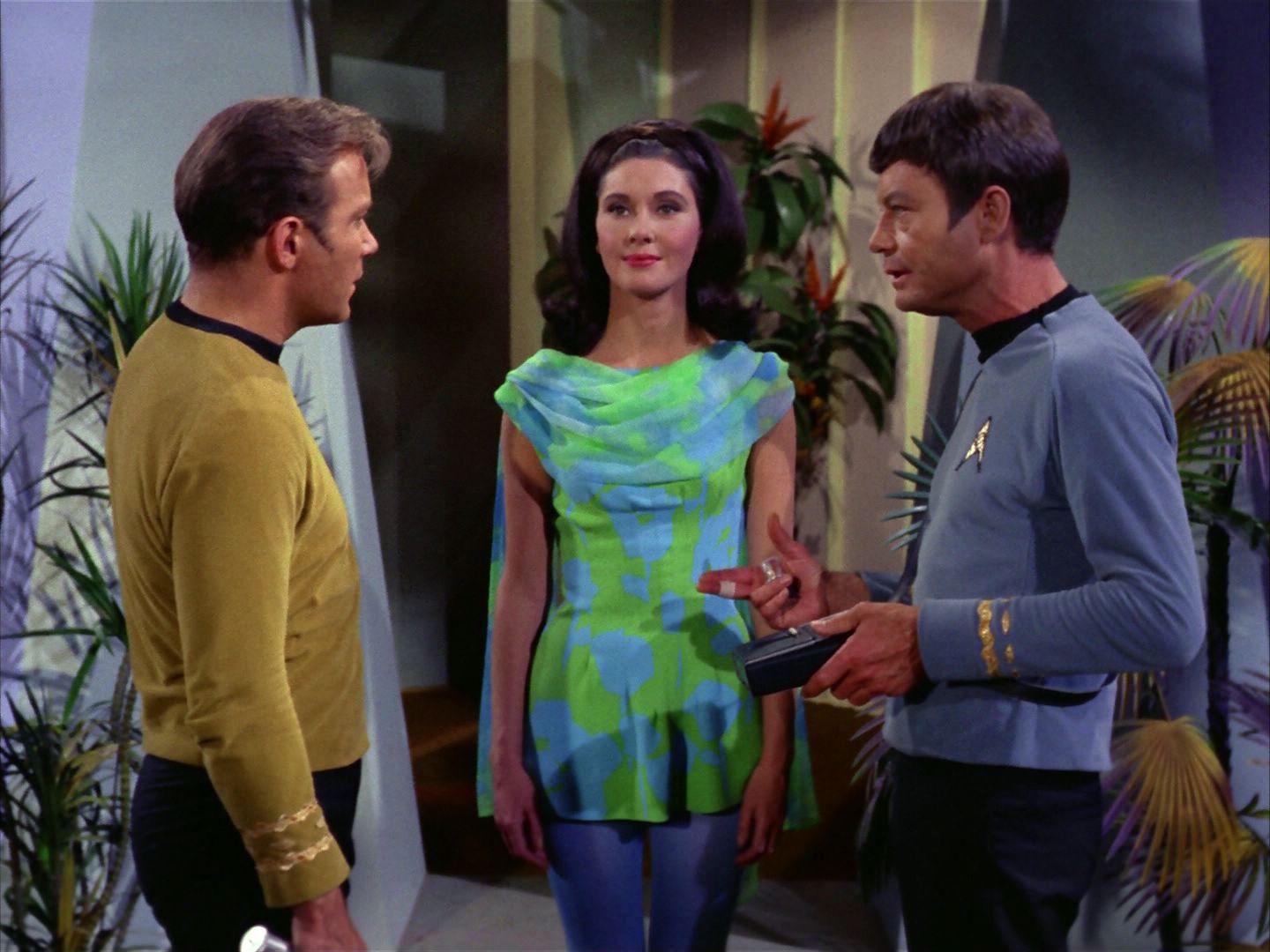 ariane179254_StarTrek_2x09_Metamorphosis_2872.jpg