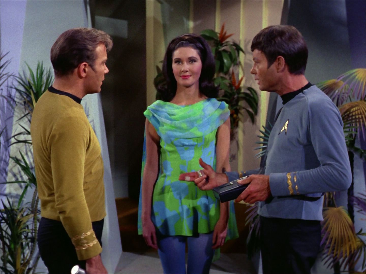 ariane179254_StarTrek_2x09_Metamorphosis_2873.jpg
