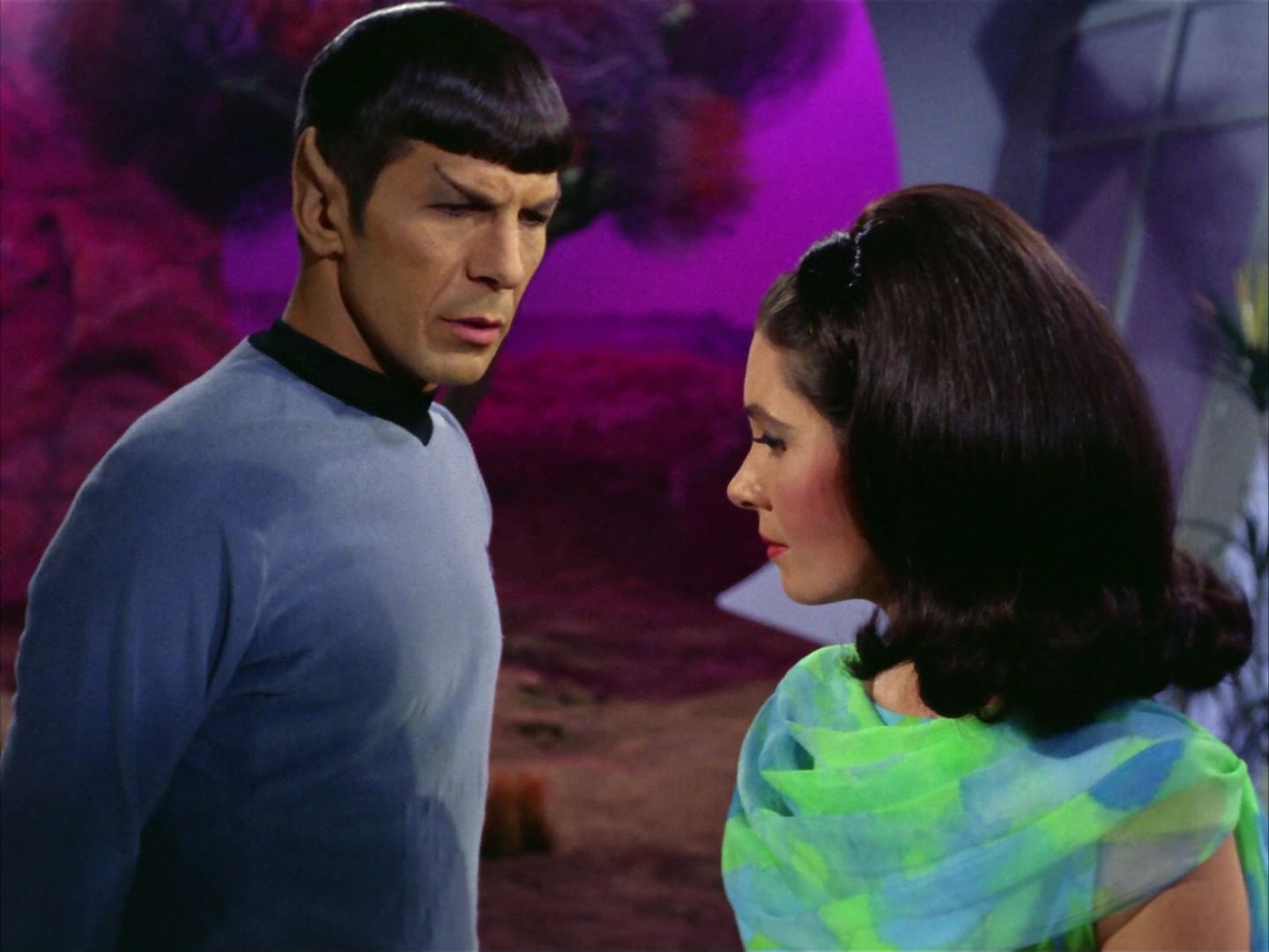 ariane179254_StarTrek_2x09_Metamorphosis_2894.jpg