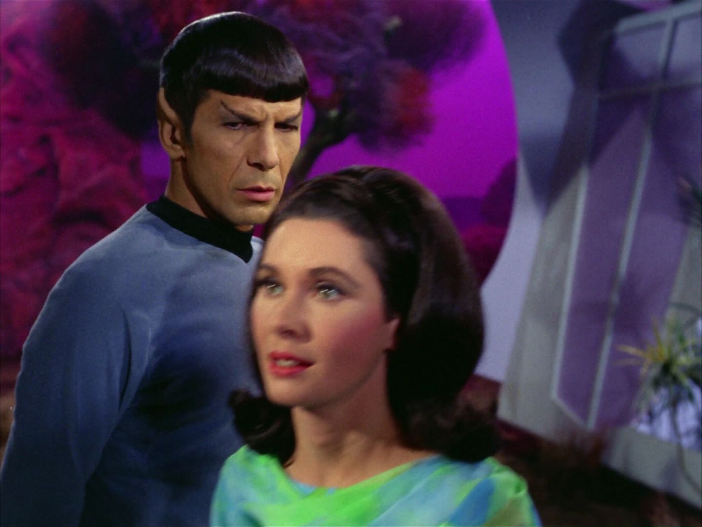 ariane179254_StarTrek_2x09_Metamorphosis_2923.jpg