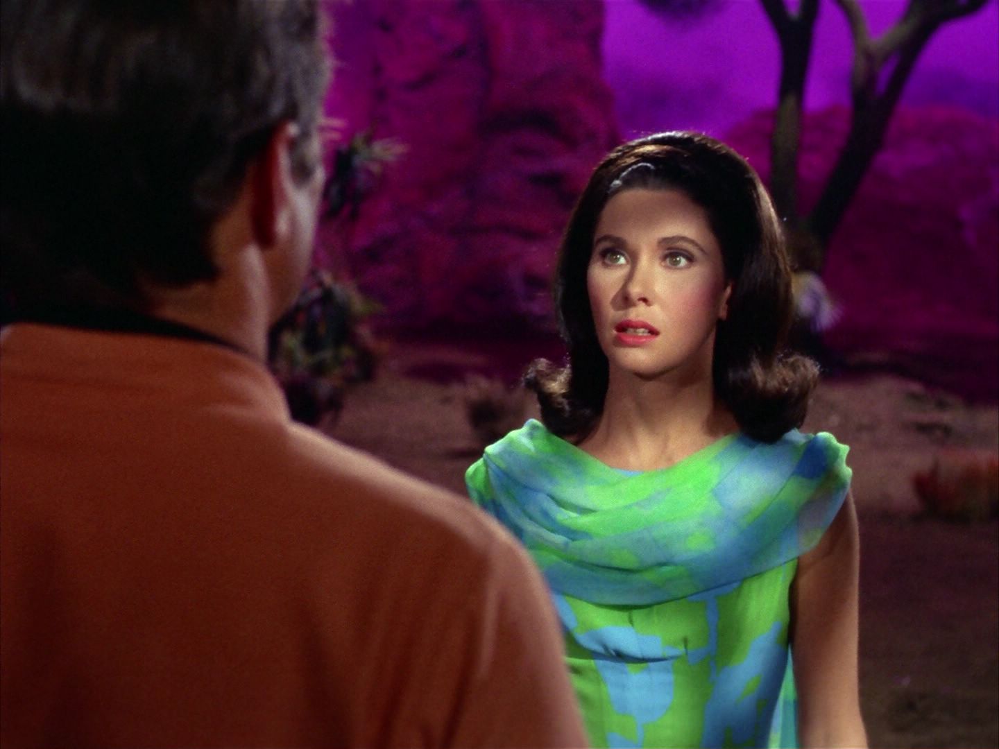 ariane179254_StarTrek_2x09_Metamorphosis_2931.jpg