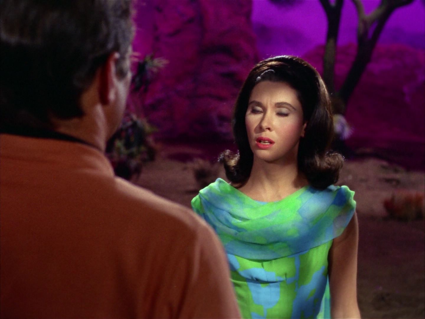ariane179254_StarTrek_2x09_Metamorphosis_2940.jpg