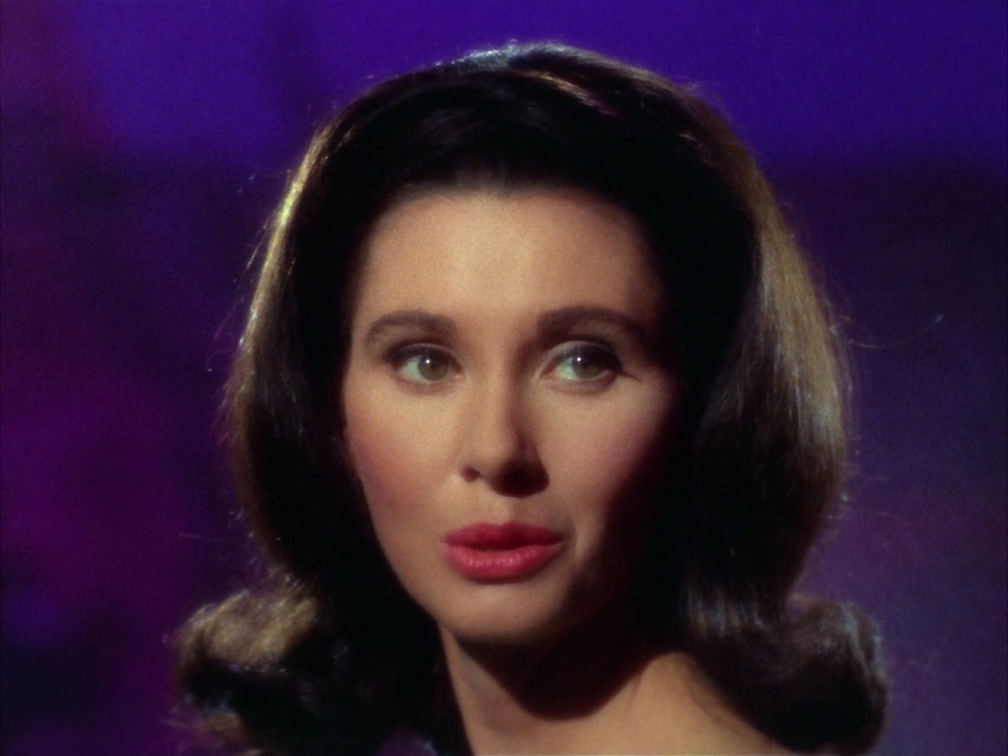 ariane179254_StarTrek_2x09_Metamorphosis_3004.jpg