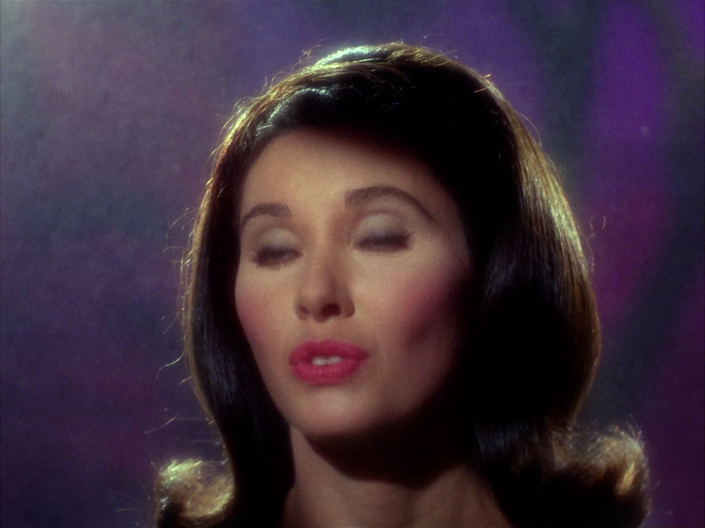ariane179254_StarTrek_2x09_Metamorphosis_3051.jpg