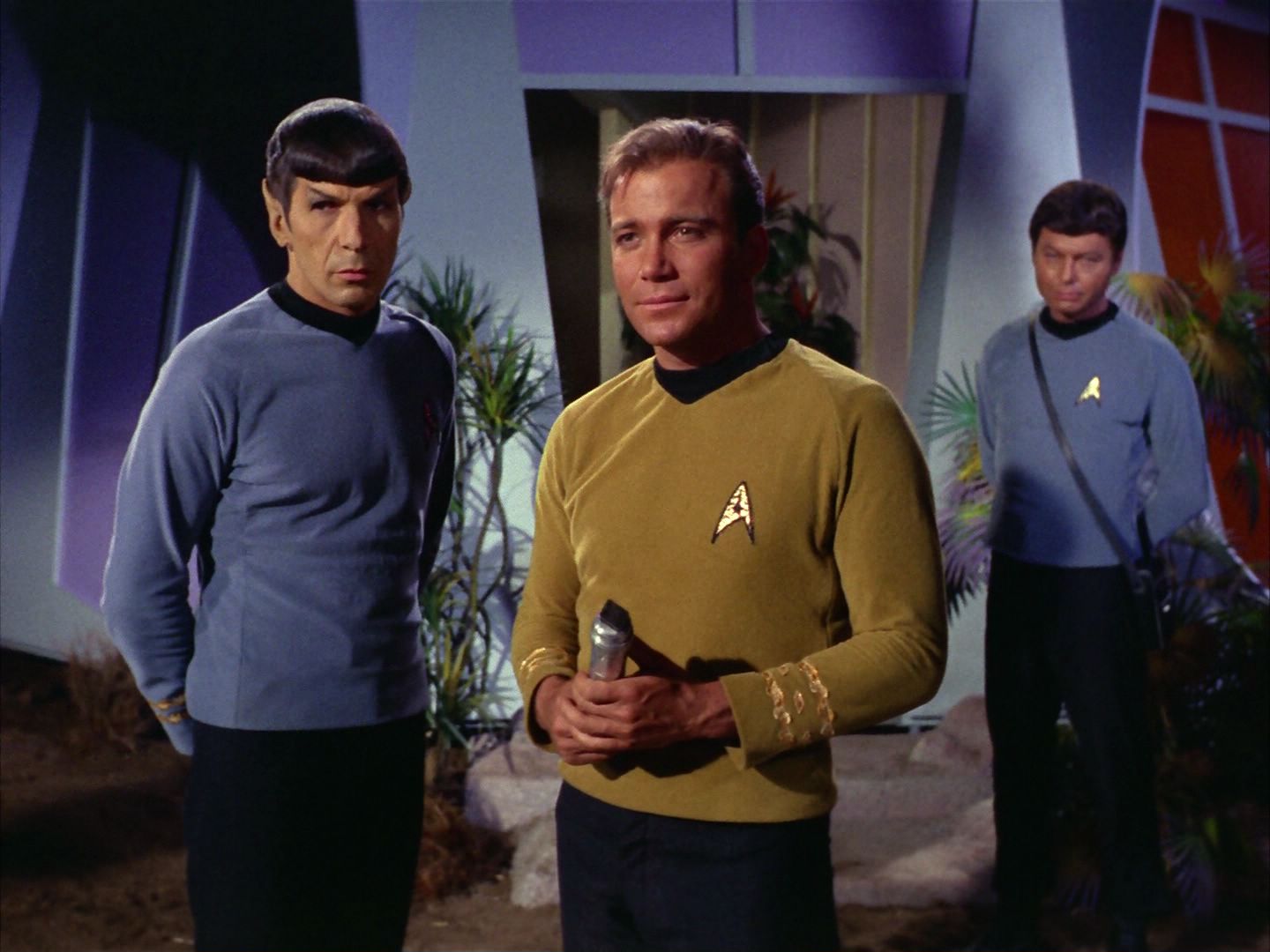 ariane179254_StarTrek_2x09_Metamorphosis_3082.jpg