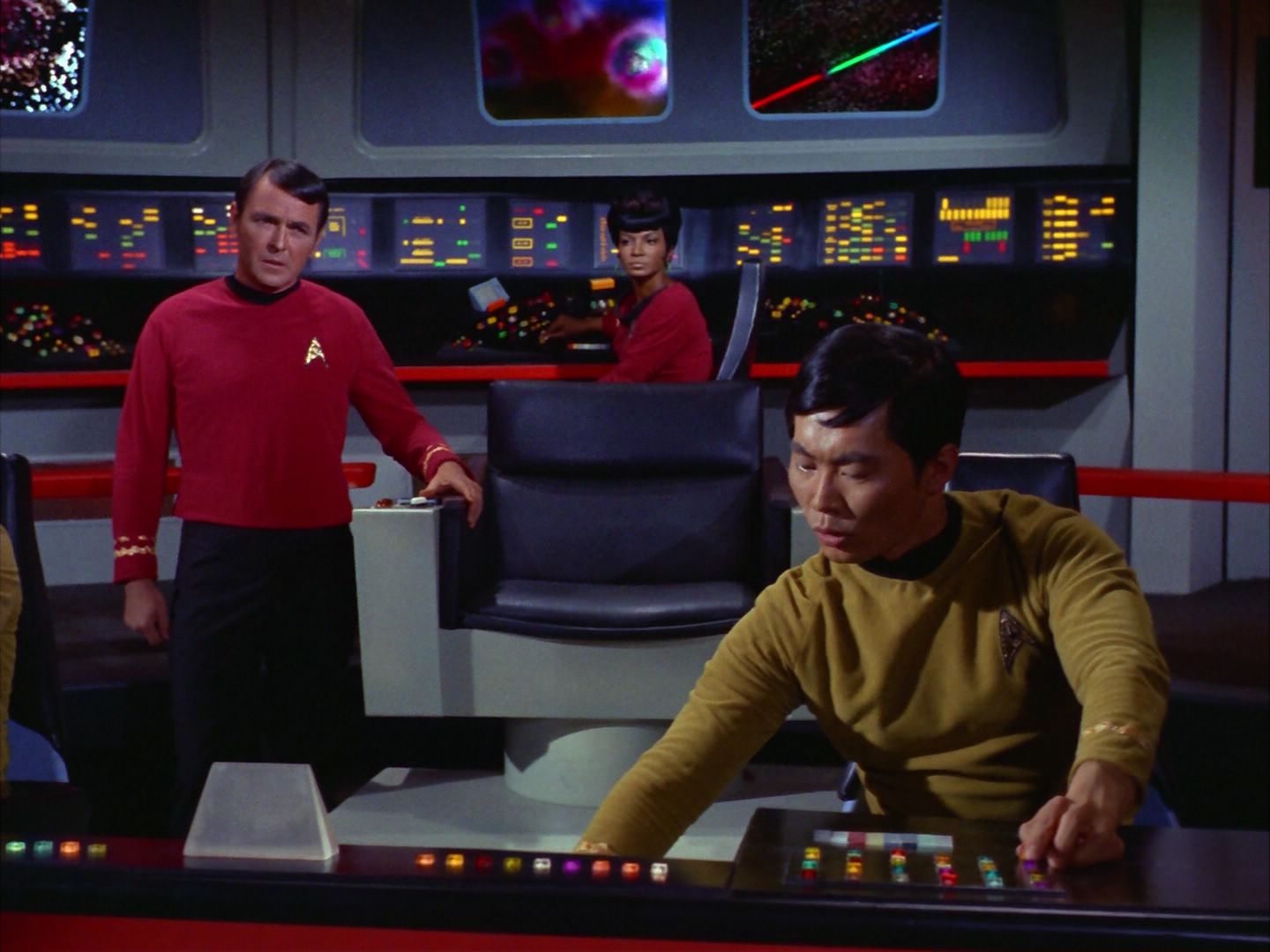 ariane179254_StarTrek_2x09_Metamorphosis_3107.jpg