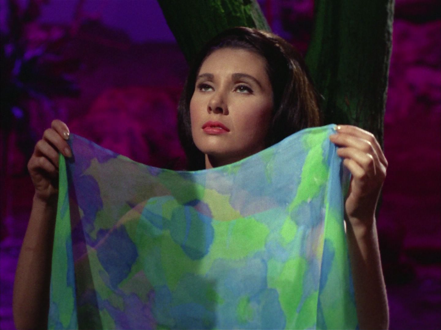 ariane179254_StarTrek_2x09_Metamorphosis_3157.jpg