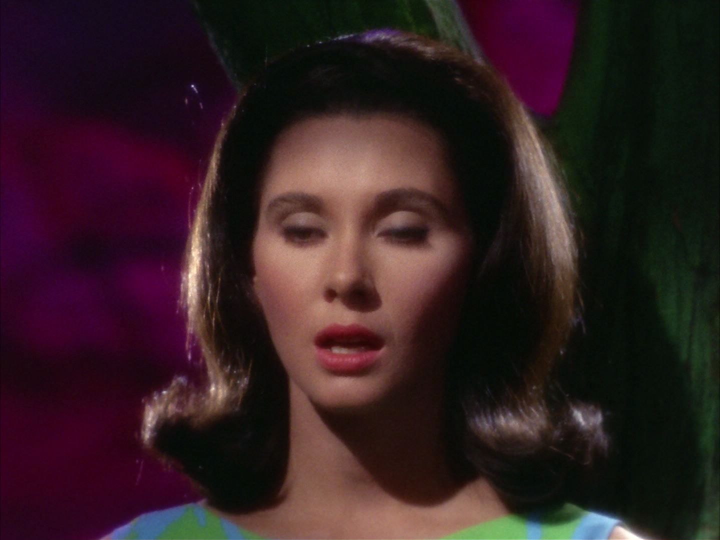 ariane179254_StarTrek_2x09_Metamorphosis_3172.jpg