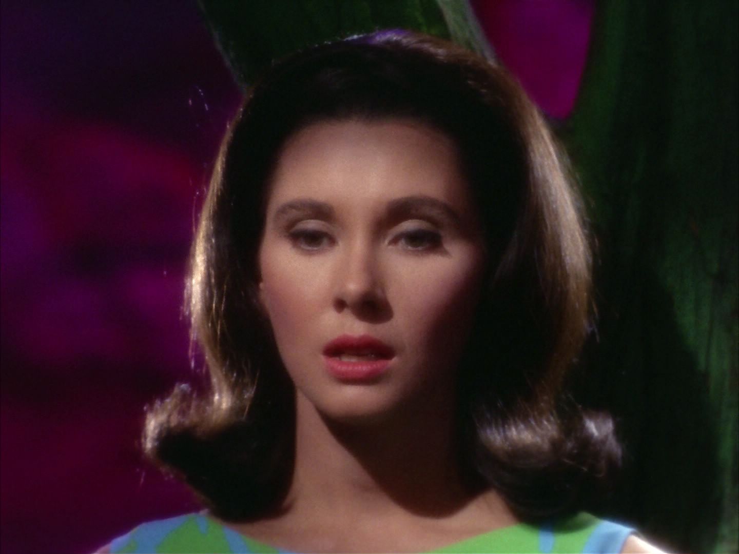ariane179254_StarTrek_2x09_Metamorphosis_3173.jpg
