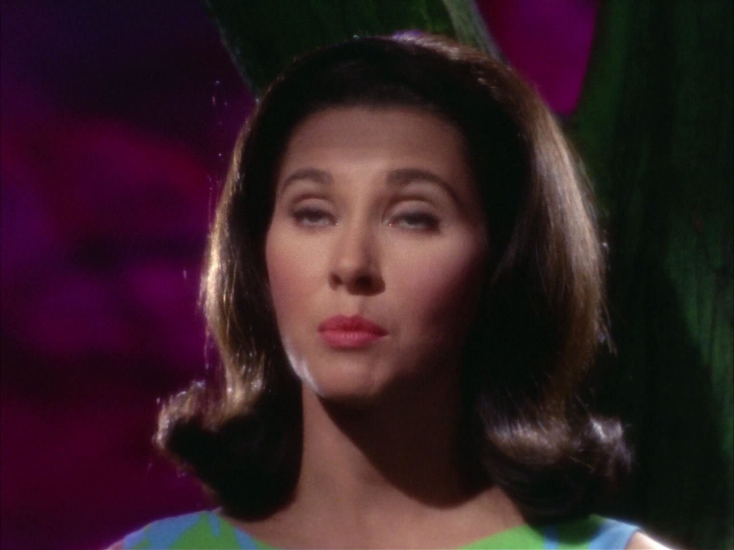ariane179254_StarTrek_2x09_Metamorphosis_3179.jpg