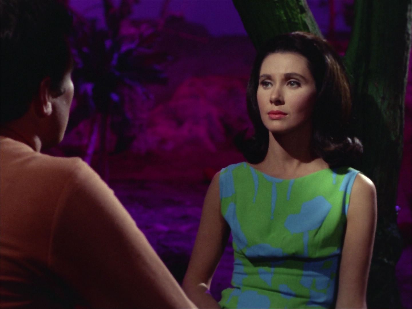 ariane179254_StarTrek_2x09_Metamorphosis_3192.jpg