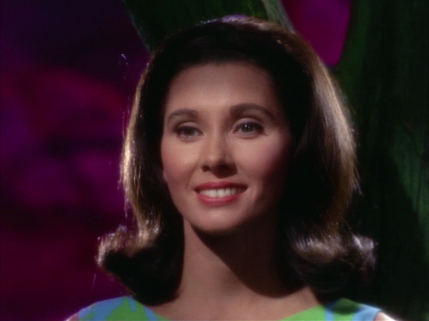 ariane179254_StarTrek_2x09_Metamorphosis_3202.jpg