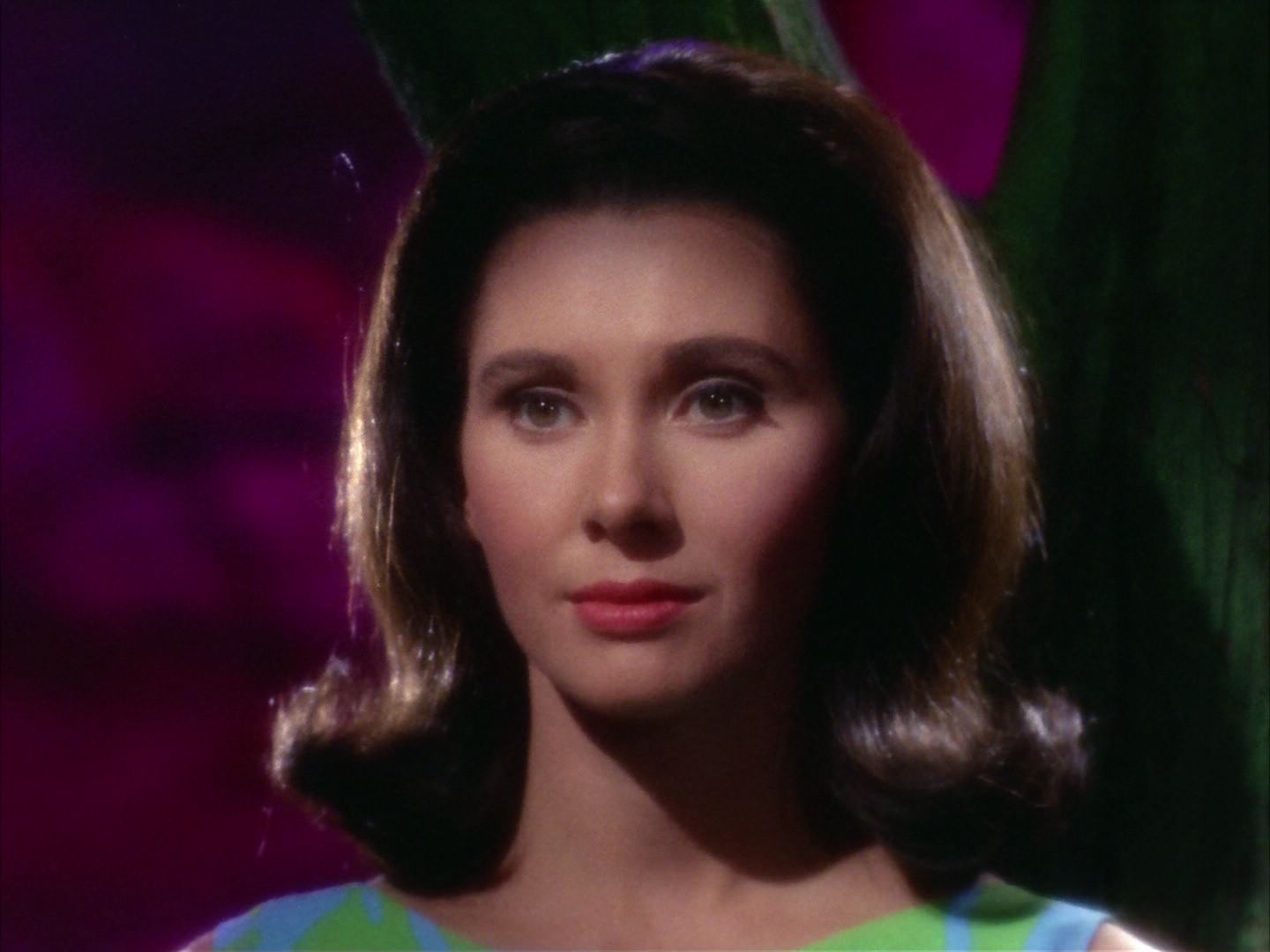 ariane179254_StarTrek_2x09_Metamorphosis_3223.jpg