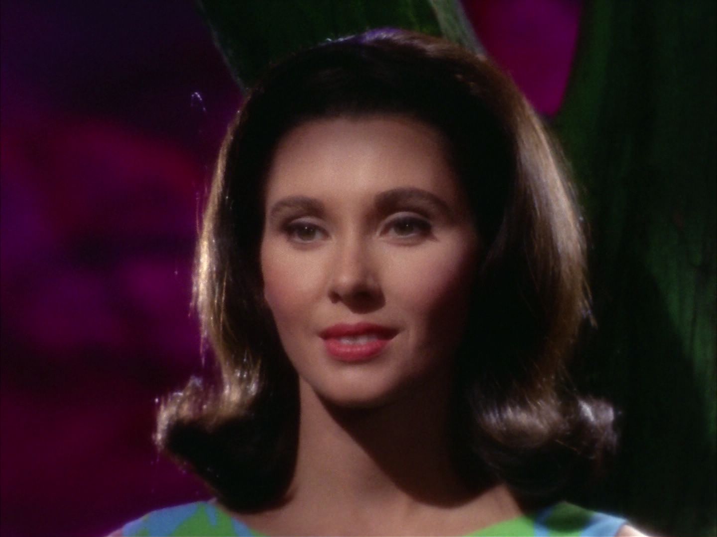 ariane179254_StarTrek_2x09_Metamorphosis_3233.jpg