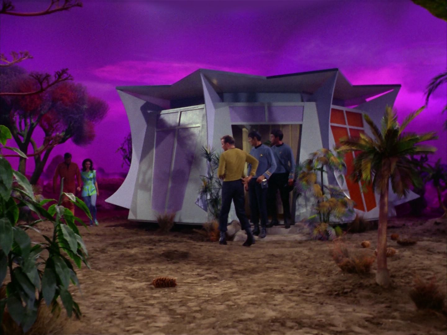 ariane179254_StarTrek_2x09_Metamorphosis_3259.jpg