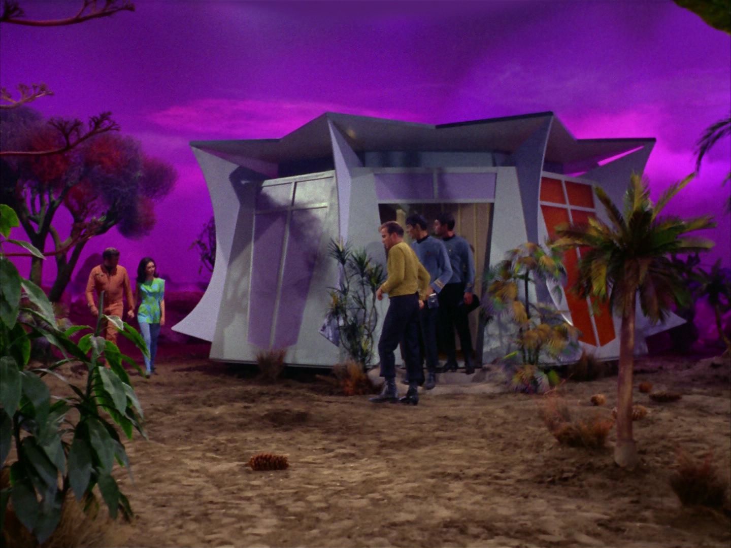 ariane179254_StarTrek_2x09_Metamorphosis_3260.jpg