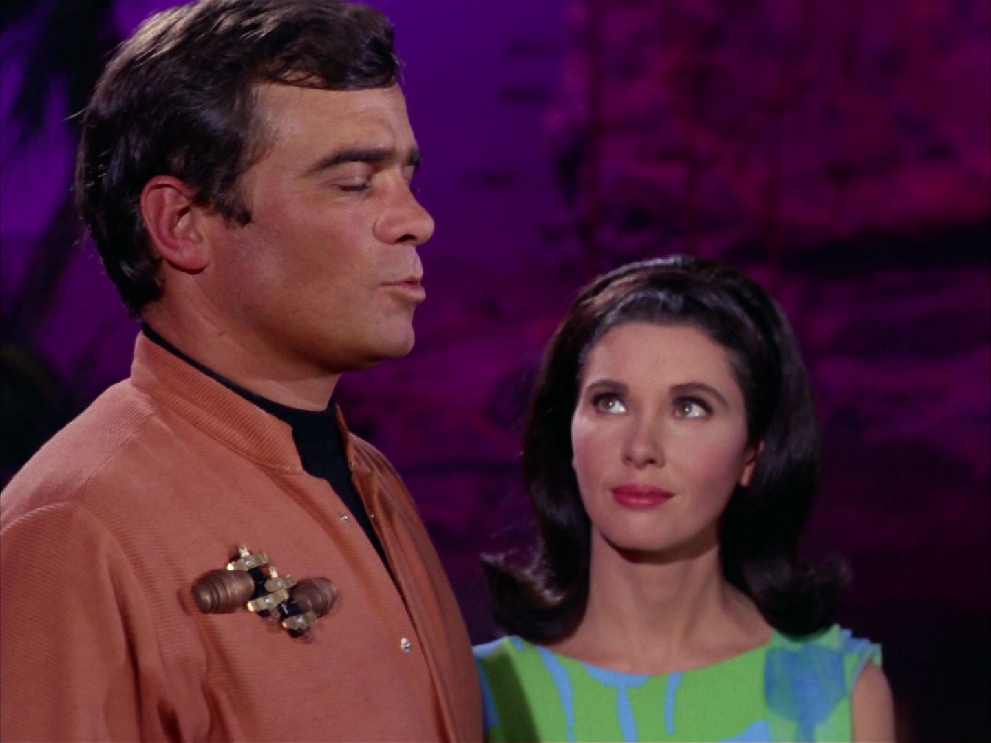 ariane179254_StarTrek_2x09_Metamorphosis_3321.jpg