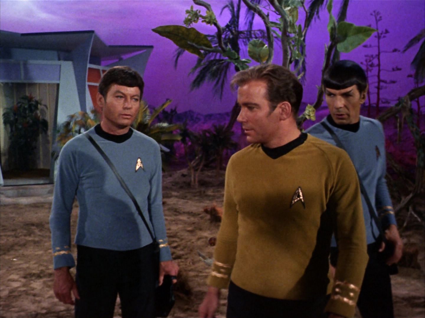 ariane179254_StarTrek_2x09_Metamorphosis_3372.jpg