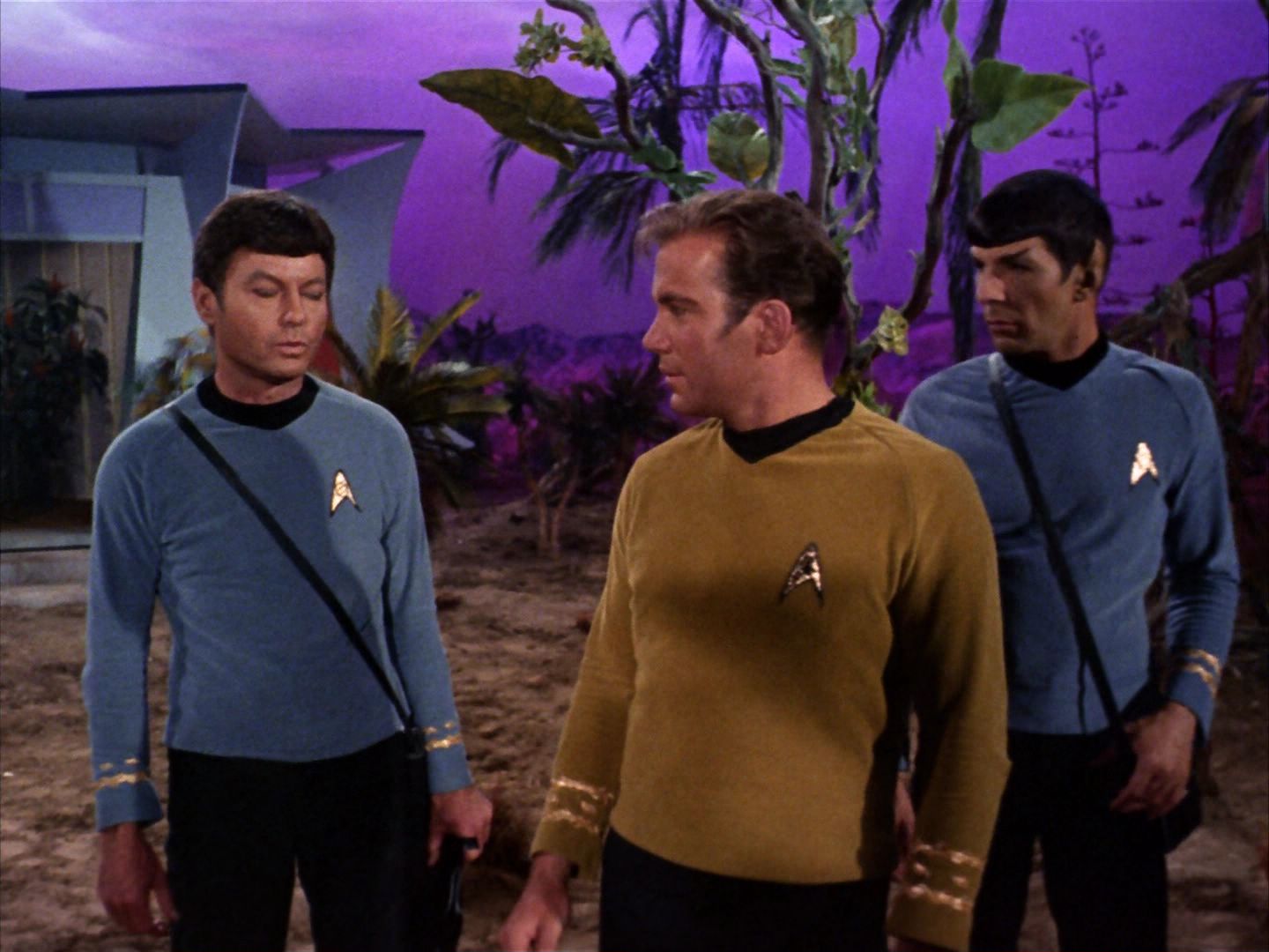ariane179254_StarTrek_2x09_Metamorphosis_3373.jpg