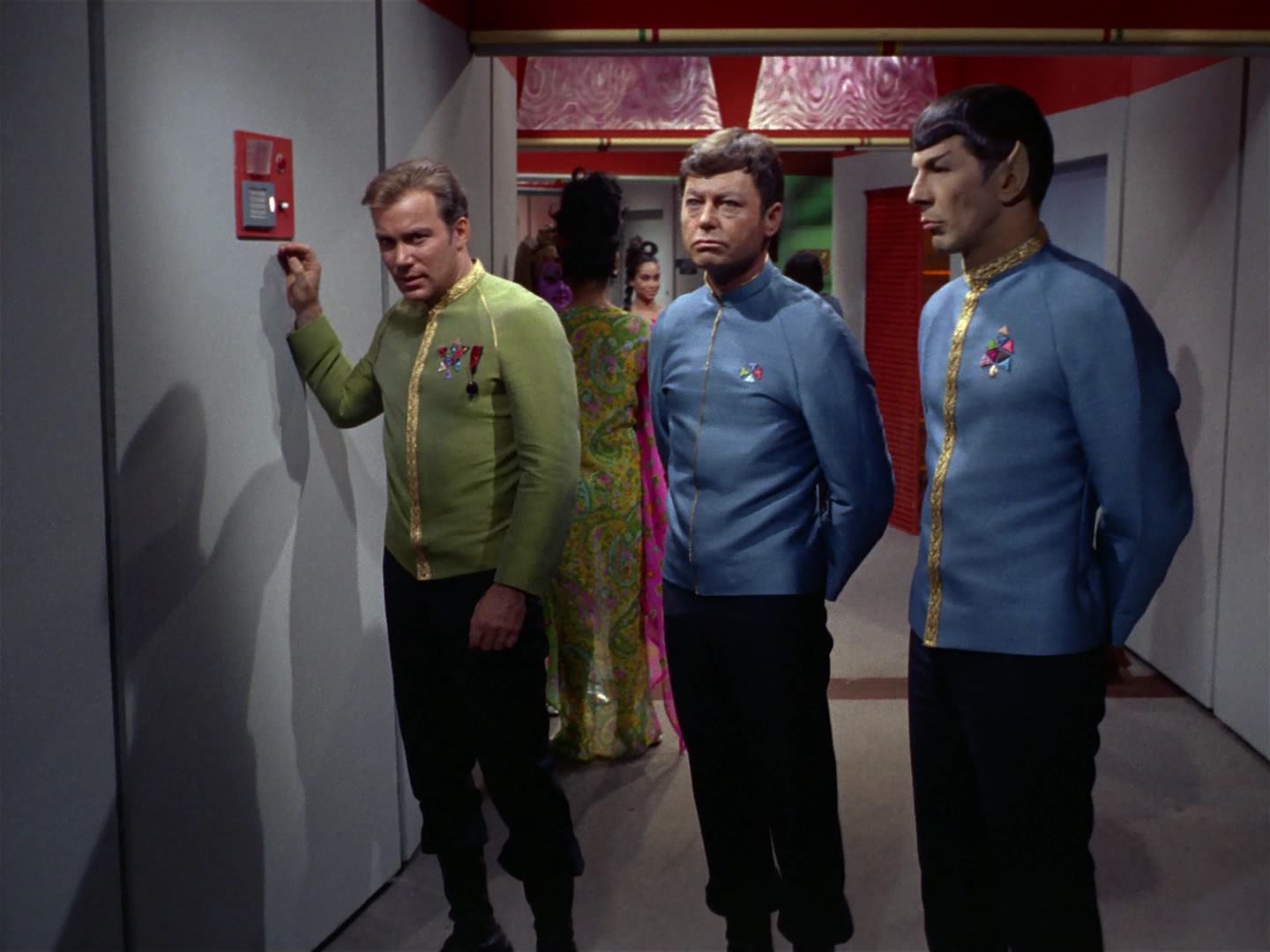 ariane179254_StarTrek_2x10_TheJourneyToBabel_0042.jpg