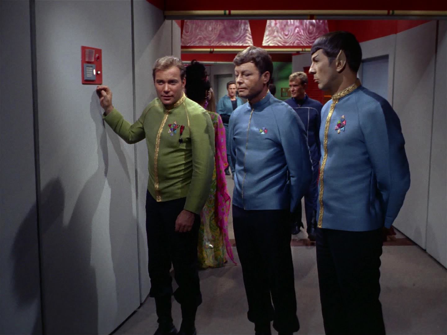 ariane179254_StarTrek_2x10_TheJourneyToBabel_0045.jpg