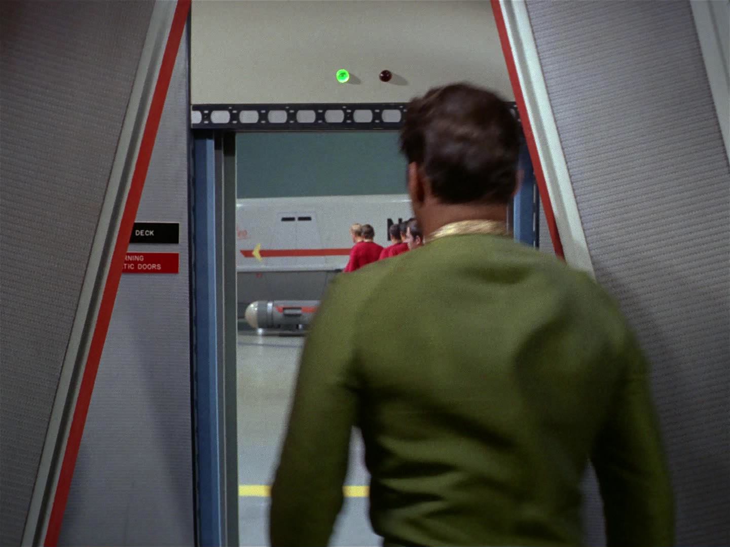ariane179254_StarTrek_2x10_TheJourneyToBabel_0100.jpg