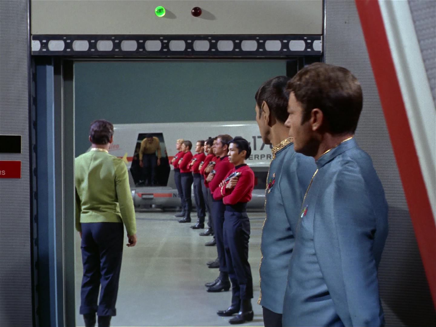 ariane179254_StarTrek_2x10_TheJourneyToBabel_0109.jpg