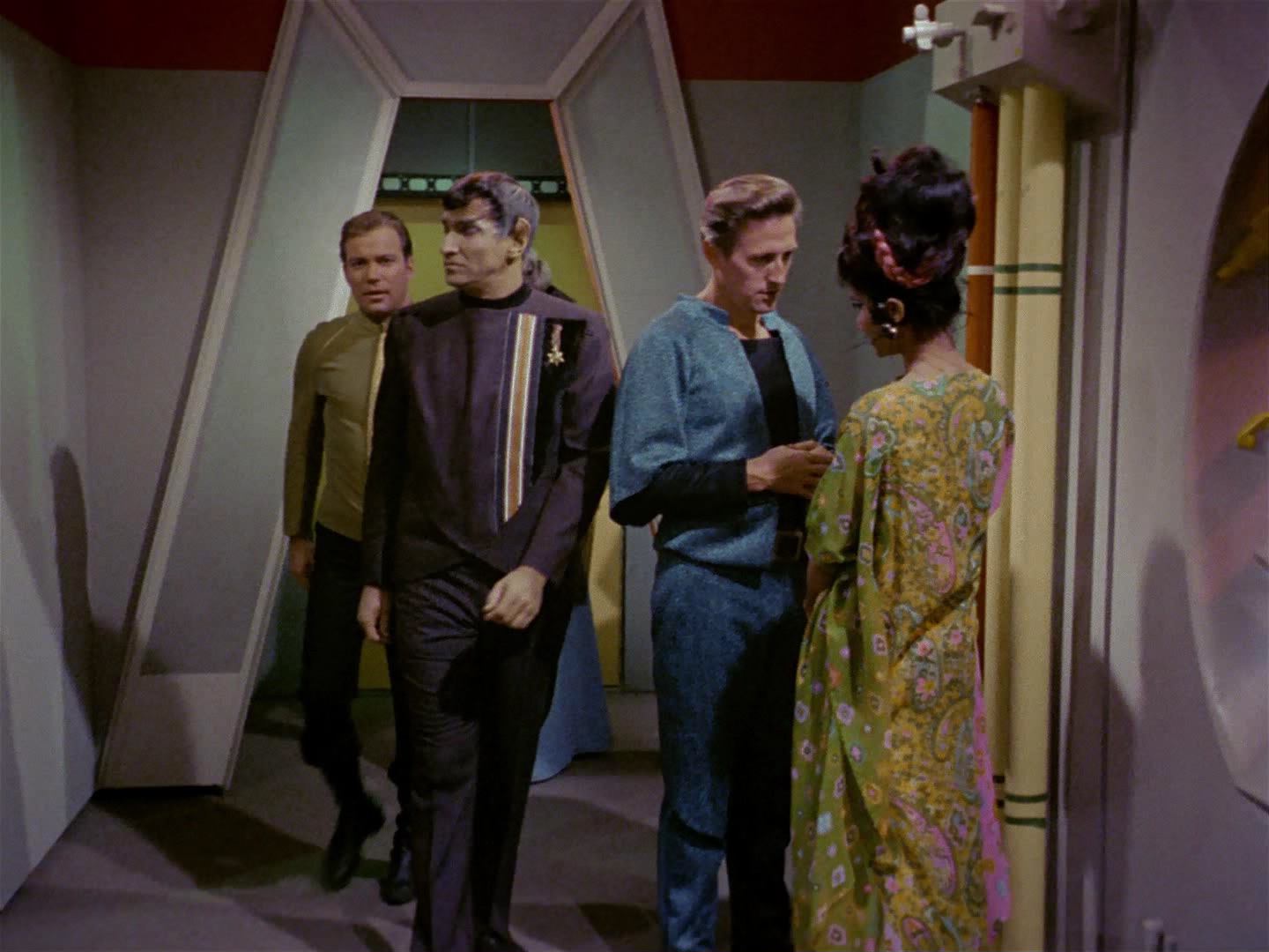 ariane179254_StarTrek_2x10_TheJourneyToBabel_0315.jpg