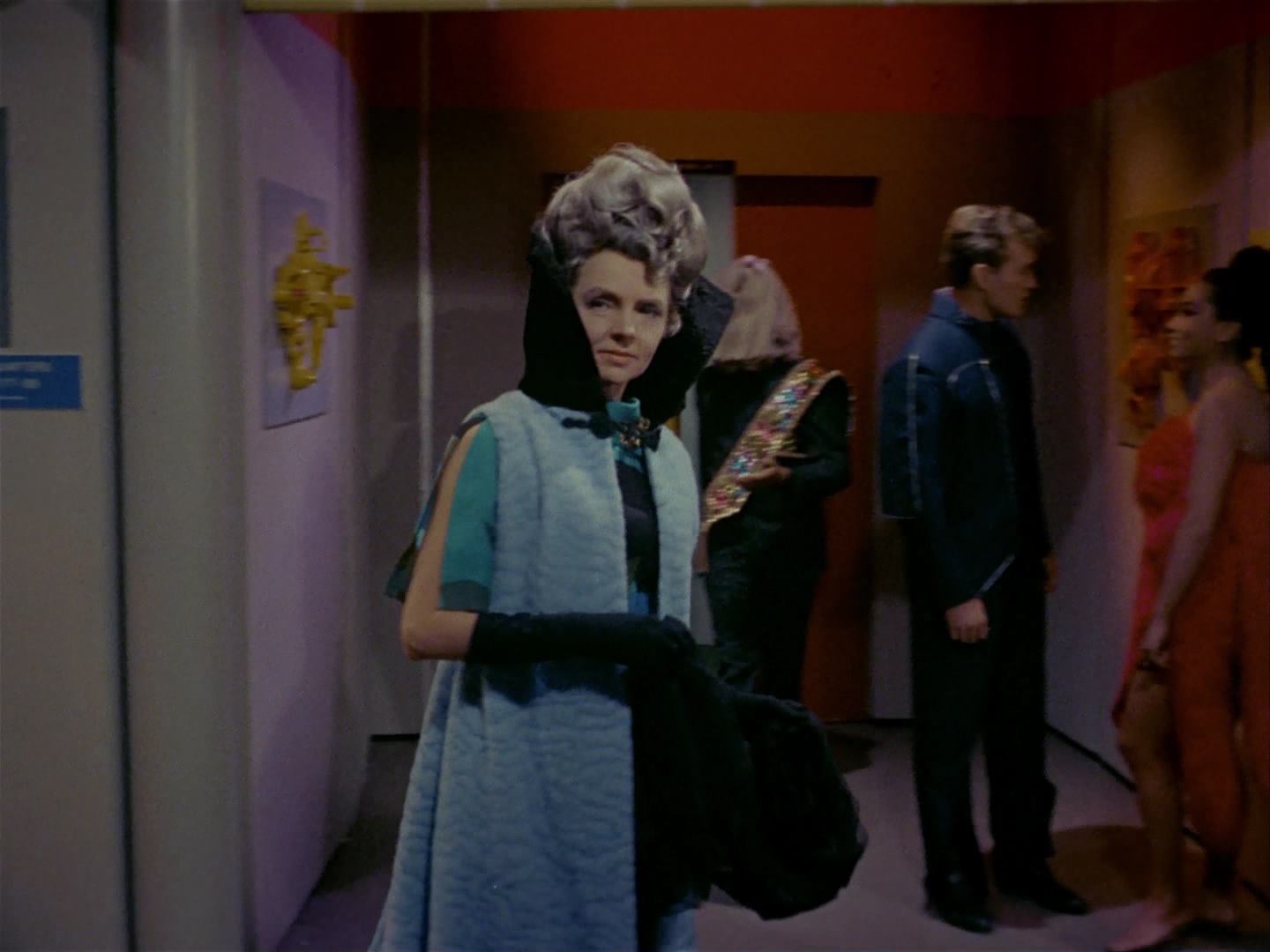 ariane179254_StarTrek_2x10_TheJourneyToBabel_0324.jpg