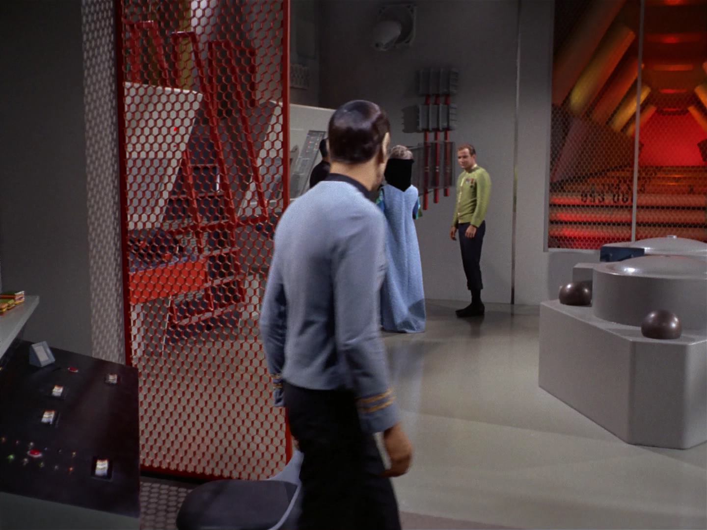 ariane179254_StarTrek_2x10_TheJourneyToBabel_0375.jpg