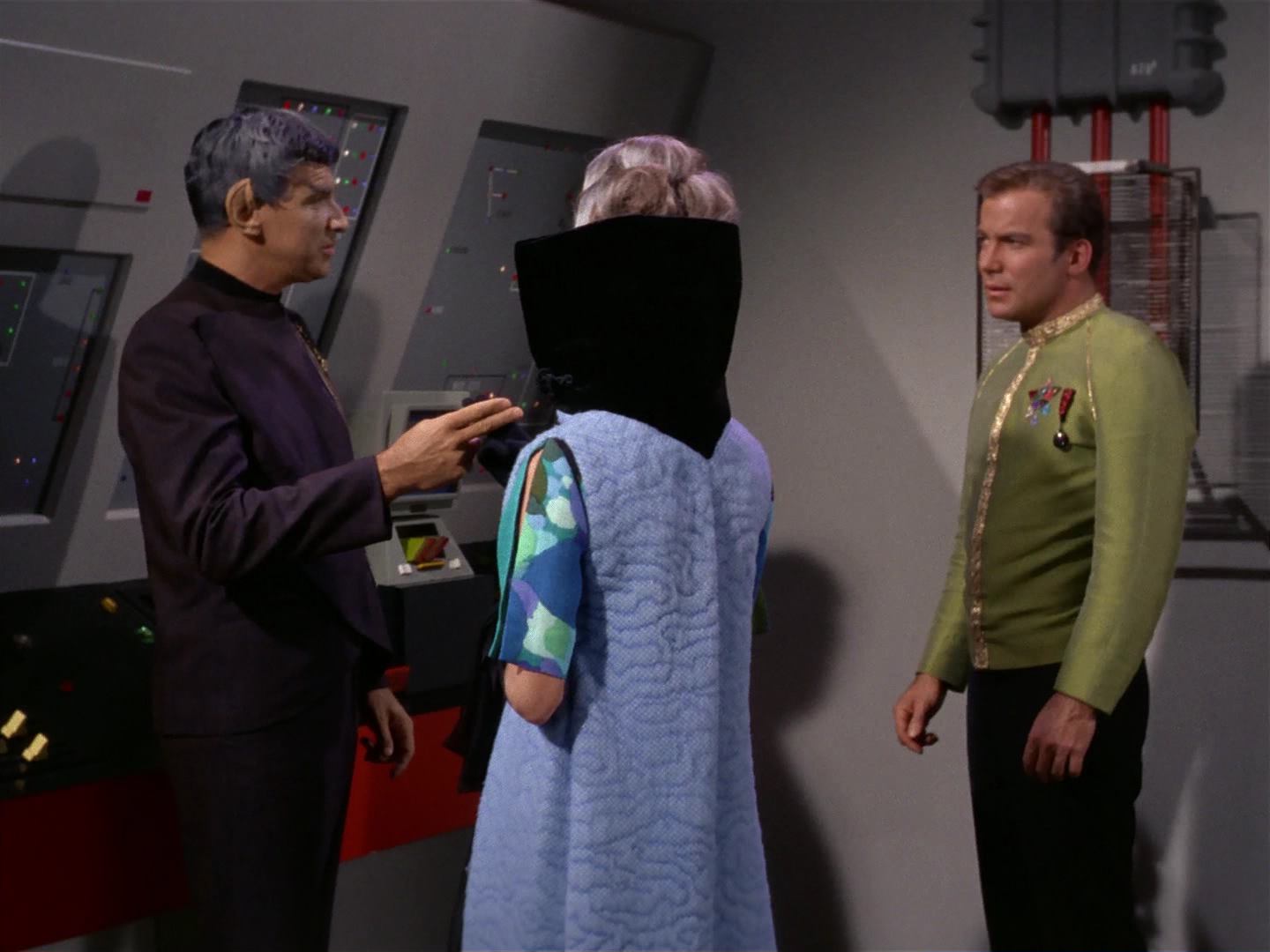 ariane179254_StarTrek_2x10_TheJourneyToBabel_0417.jpg