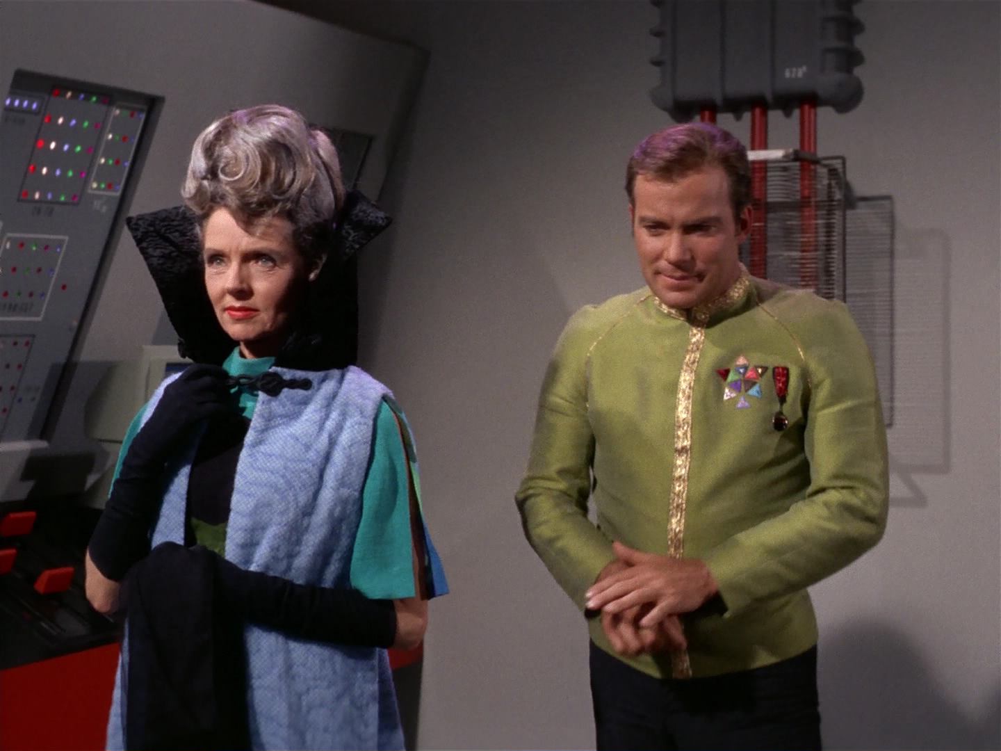 ariane179254_StarTrek_2x10_TheJourneyToBabel_0427.jpg