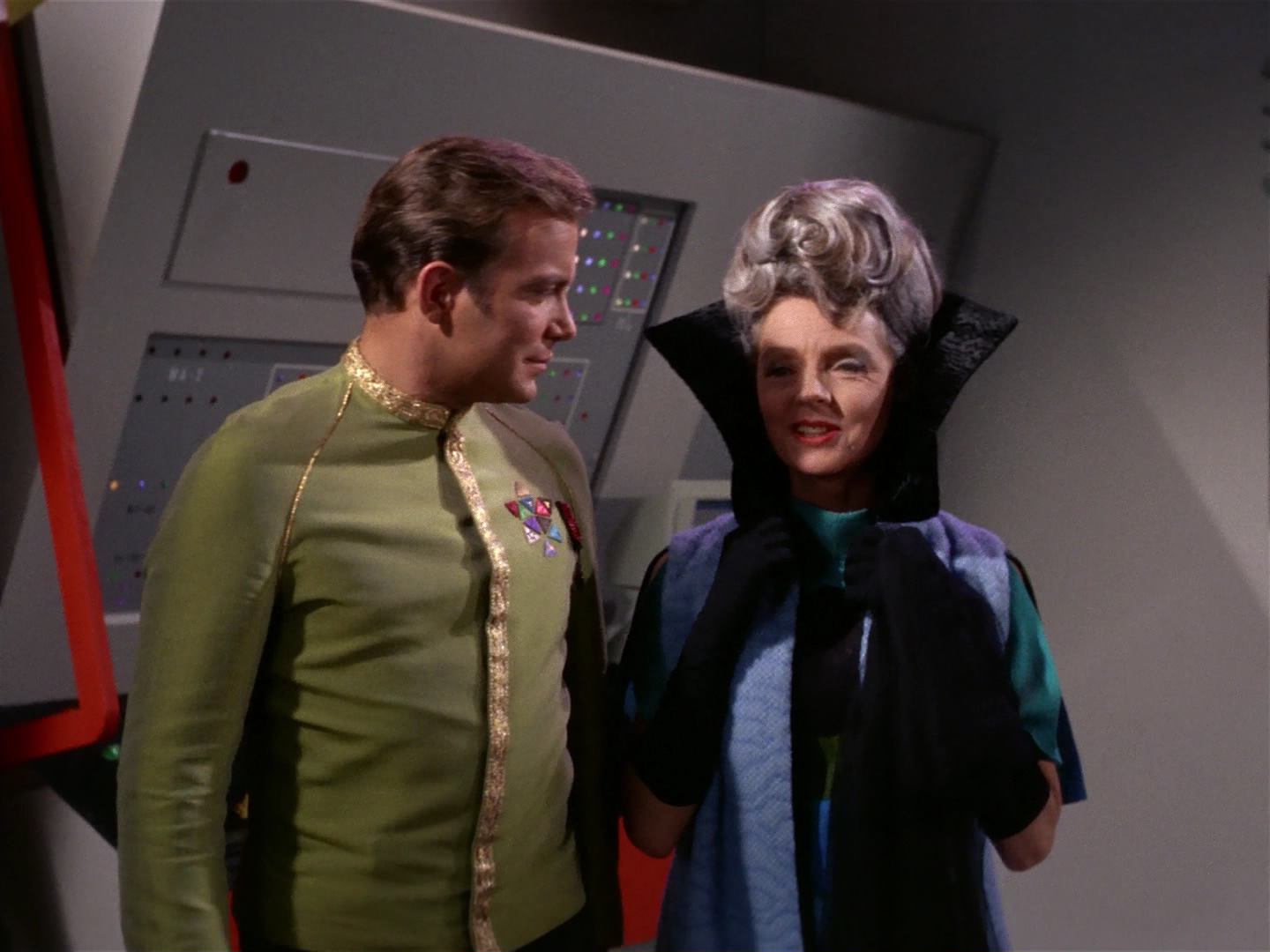 ariane179254_StarTrek_2x10_TheJourneyToBabel_0435.jpg