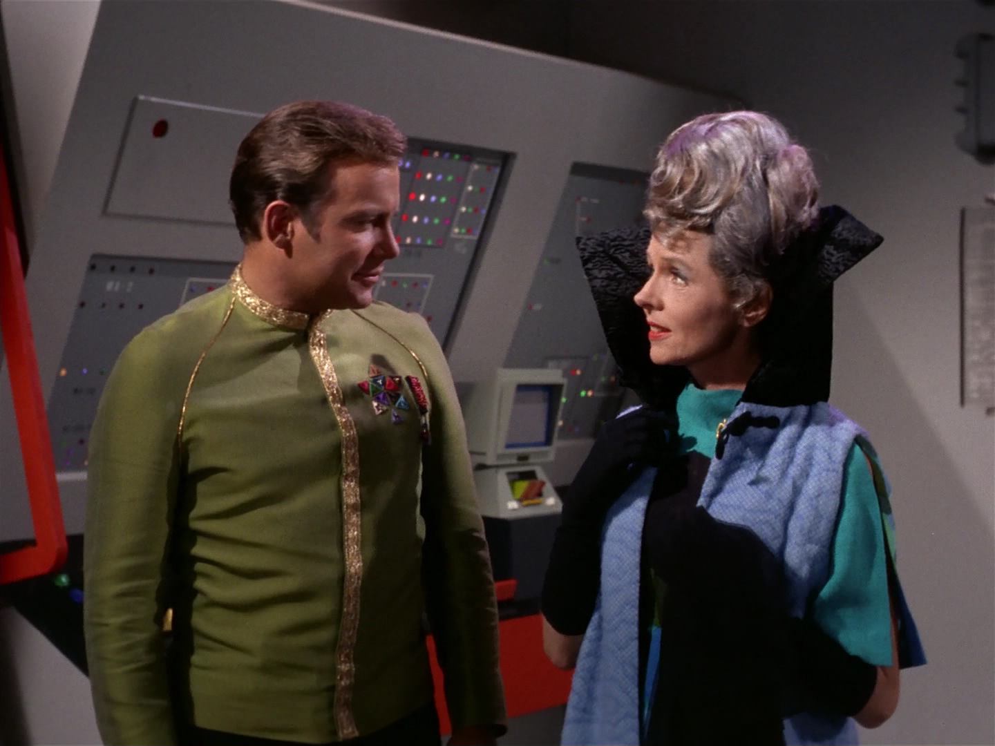ariane179254_StarTrek_2x10_TheJourneyToBabel_0437.jpg