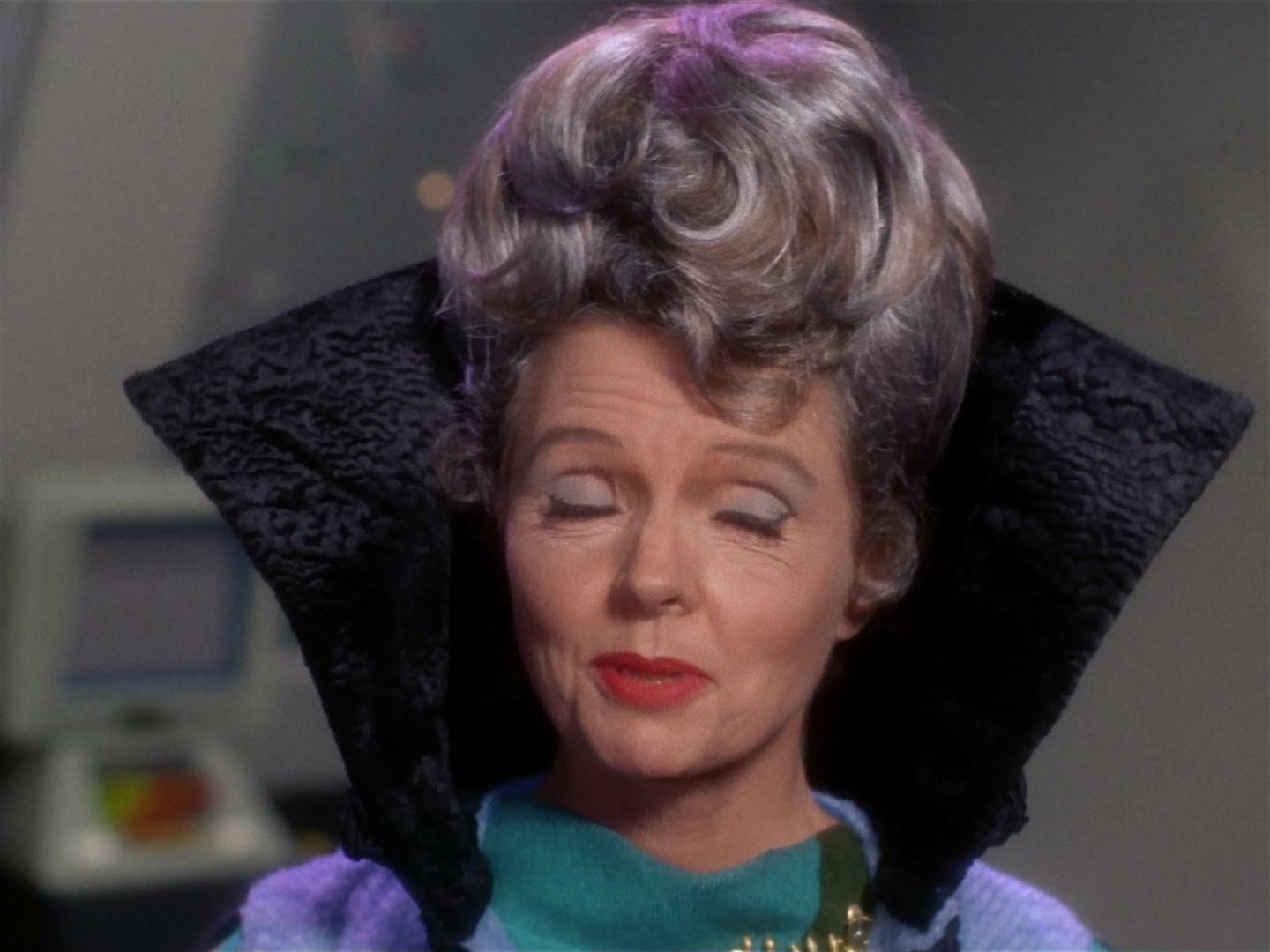 ariane179254_StarTrek_2x10_TheJourneyToBabel_0517.jpg