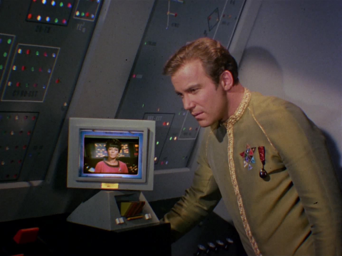ariane179254_StarTrek_2x10_TheJourneyToBabel_0552.jpg